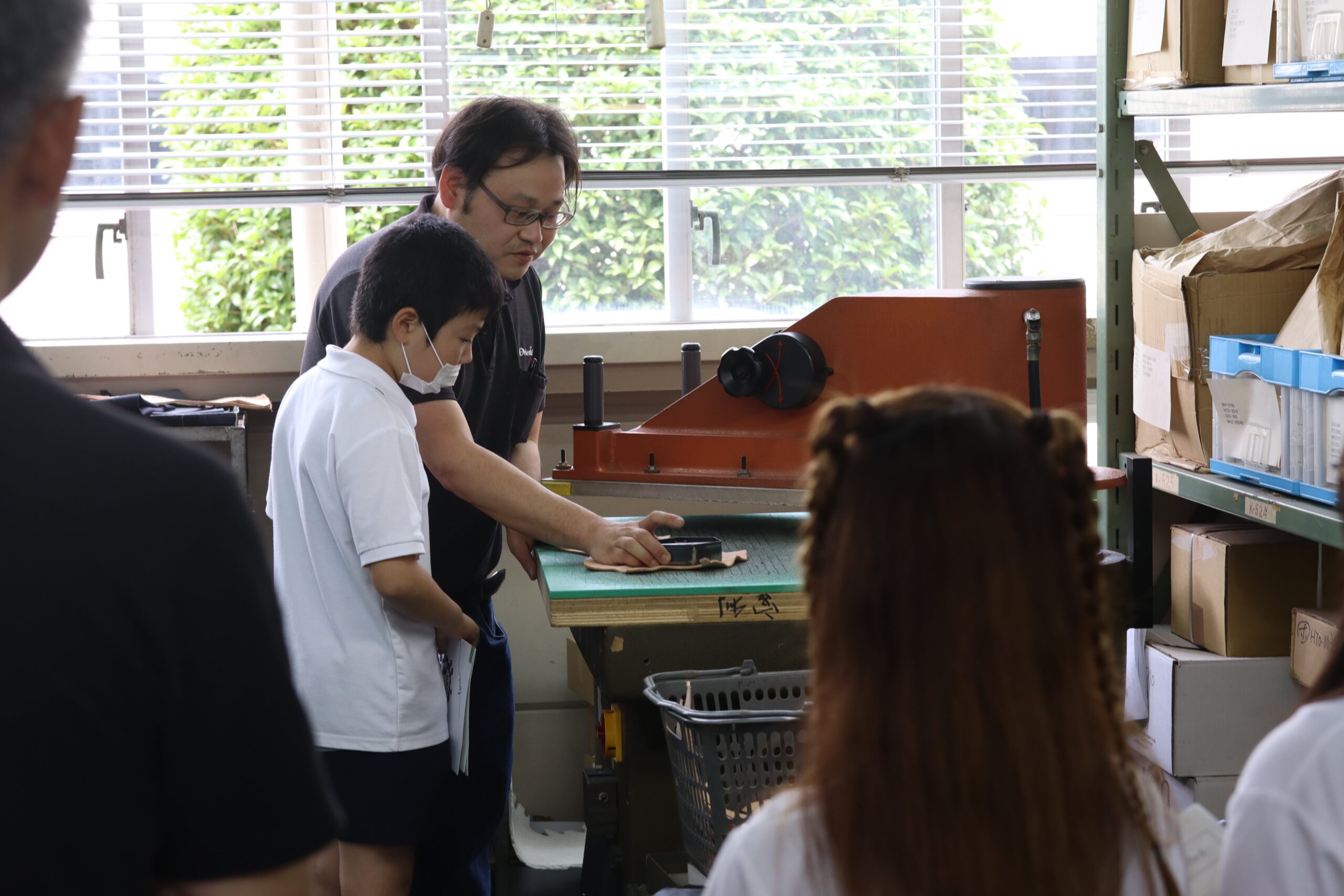 地元の小学生が工場見学に来てくれました。