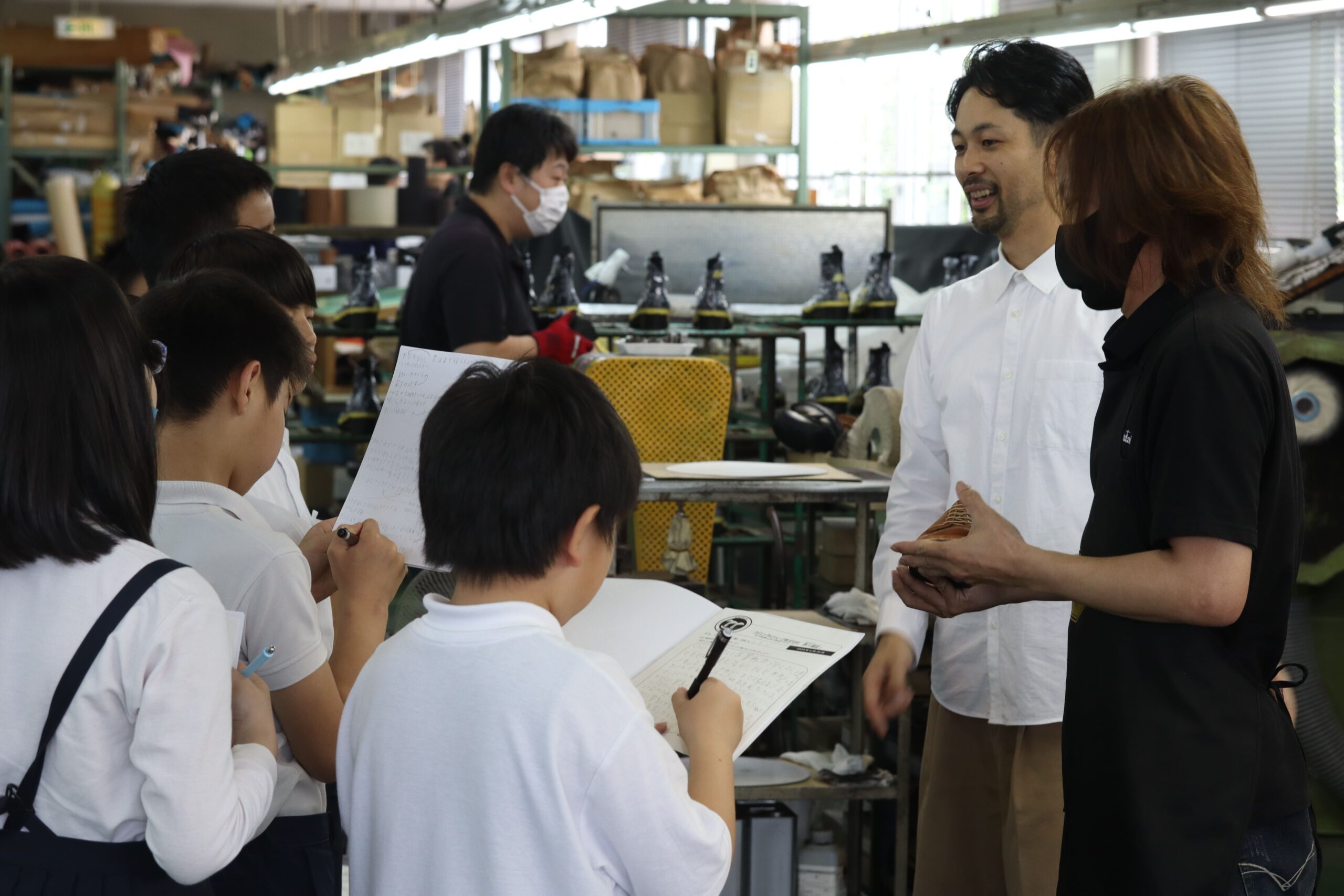 地元の小学生が工場見学に来てくれました。